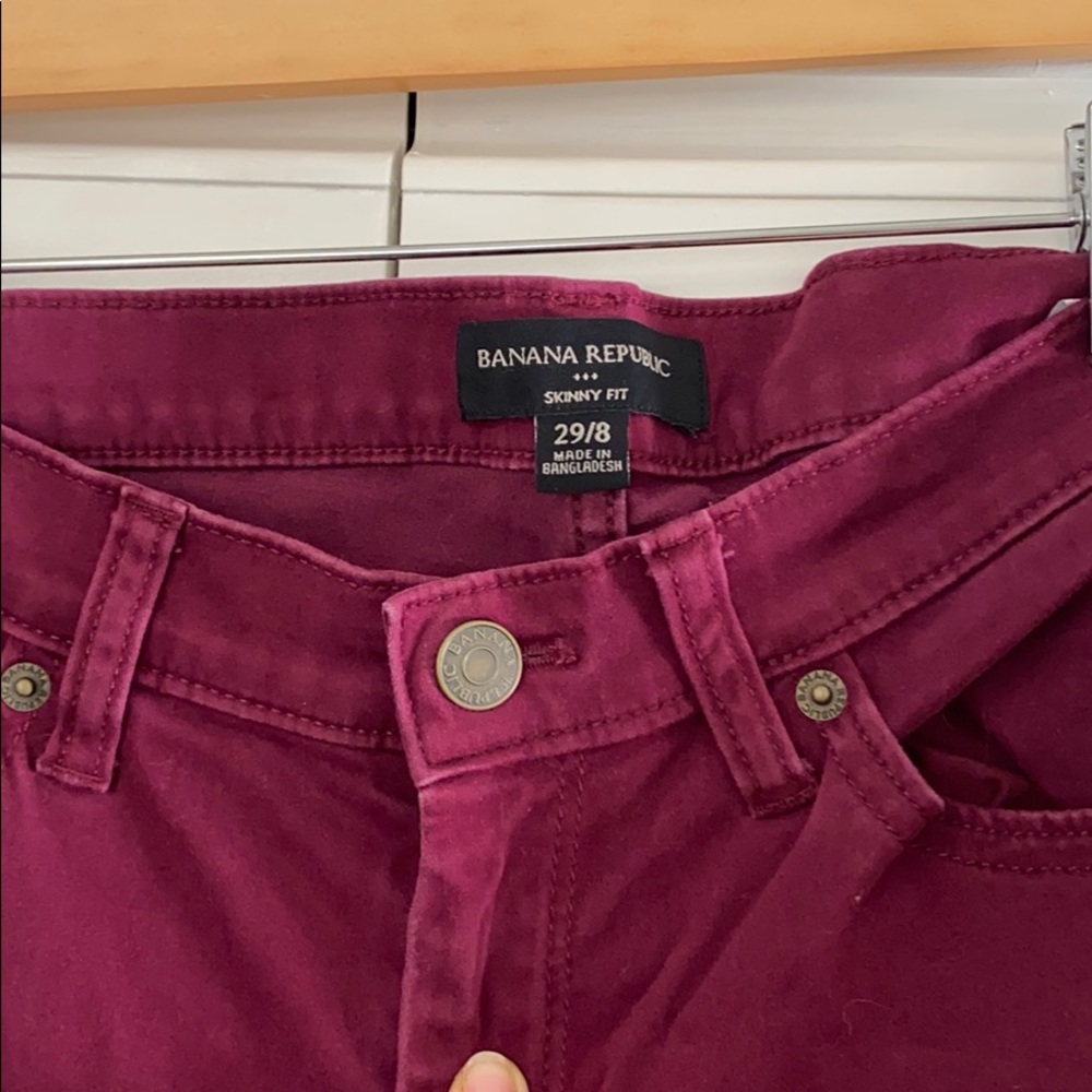 Banana Republic 8 Skinny maroon jeans